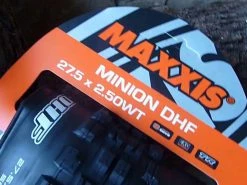 MAXXIS Minion DHF Pneu Souple MaxxGrip Dual Exo WT TR - 27,5 X 2,5 Pouces -Pas Cher accessoires vtt Magasin maxxis minion dhf pneu souple maxxgrip dual exo wt tr 275 x 25 pouces 4