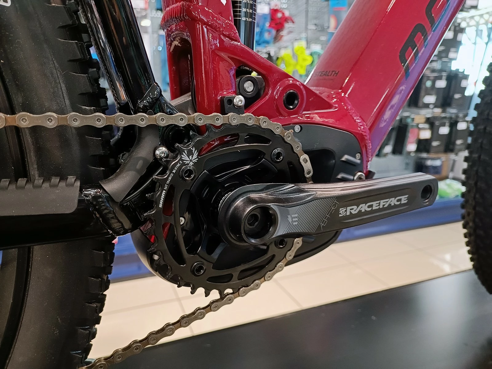 MONDRAKER Chaser 750 VTTAE Cherry Red-black 2022 9 MONDRAKER Chaser 750 VTTAE Cherry Red-black 2022 – Image 7
